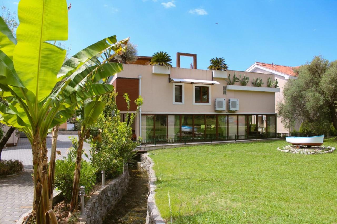 Sun Village Aparthotel Herceg Novi Eksteriør billede