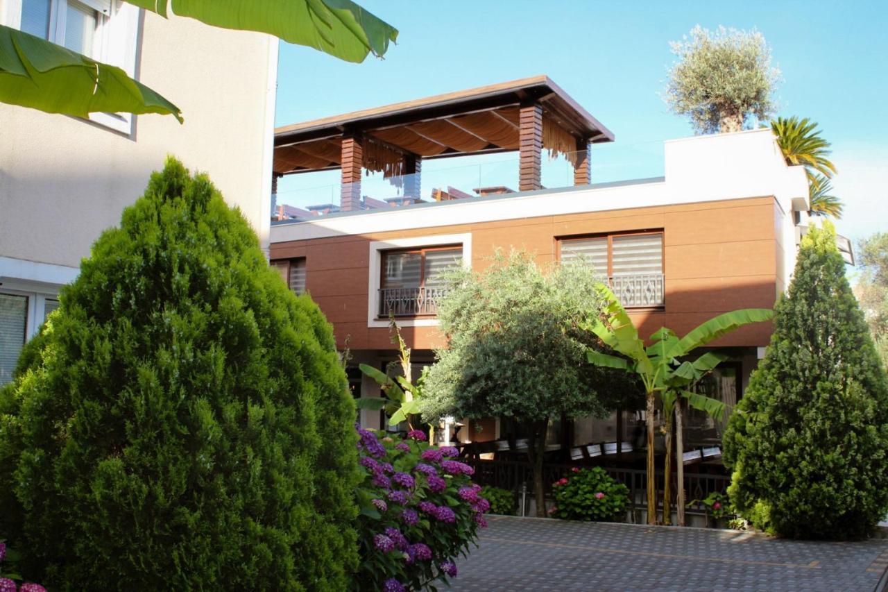 Sun Village Aparthotel Herceg Novi Eksteriør billede