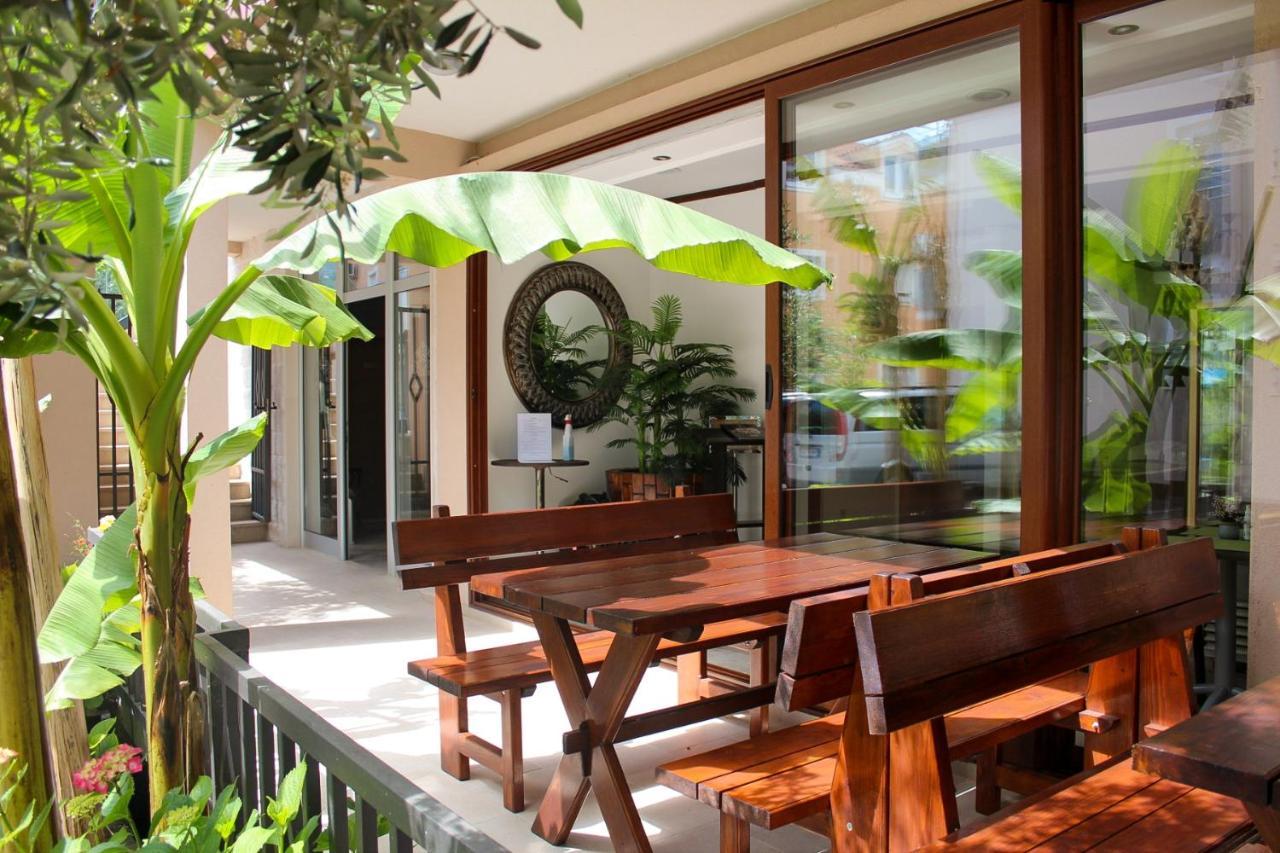 Sun Village Aparthotel Herceg Novi Eksteriør billede