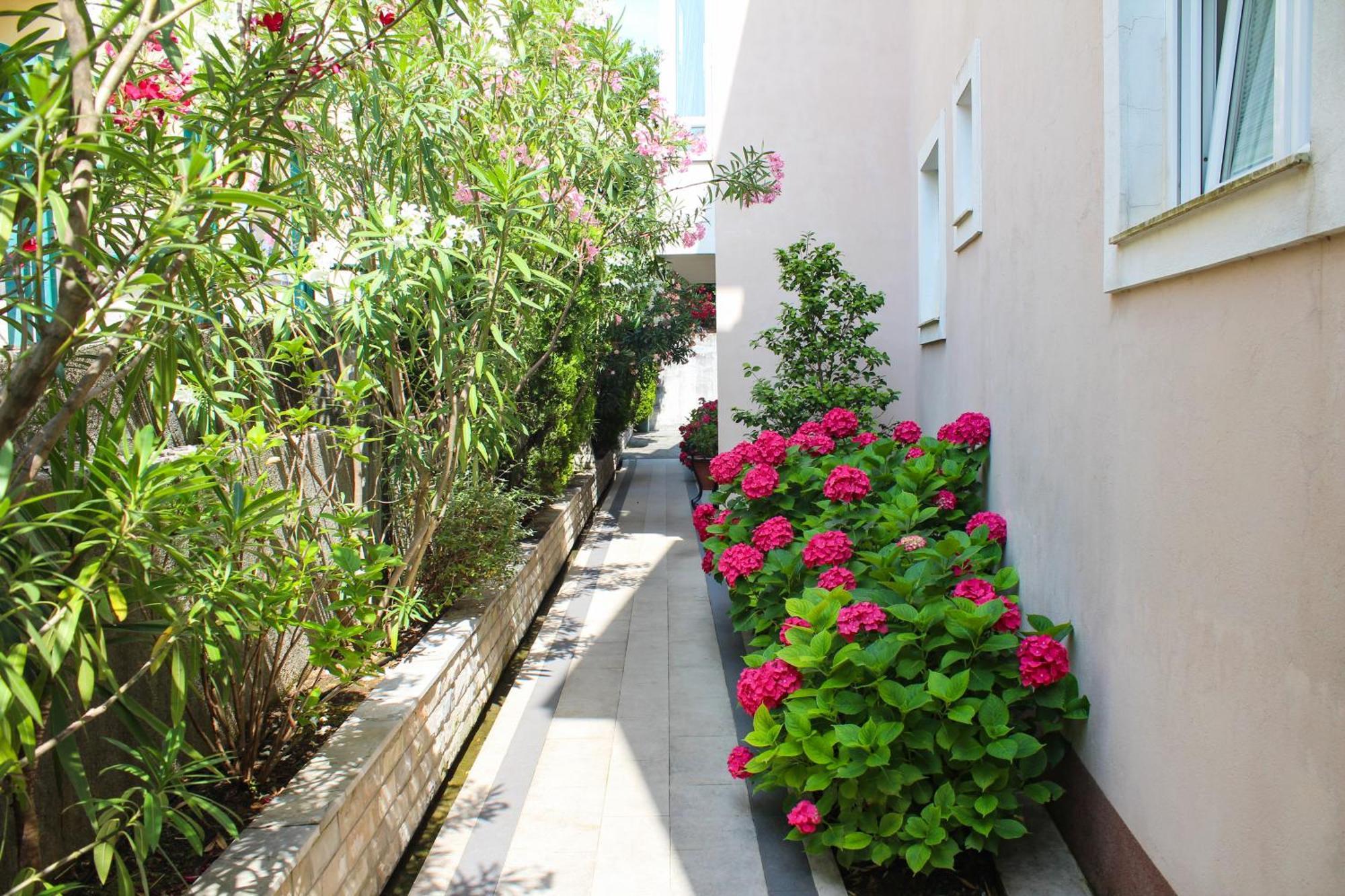 Sun Village Aparthotel Herceg Novi Værelse billede