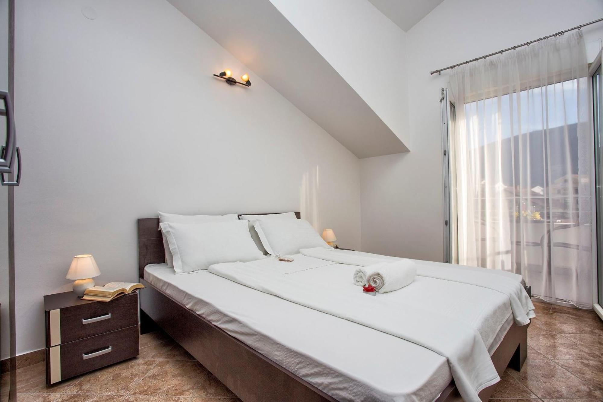 Sun Village Aparthotel Herceg Novi Værelse billede