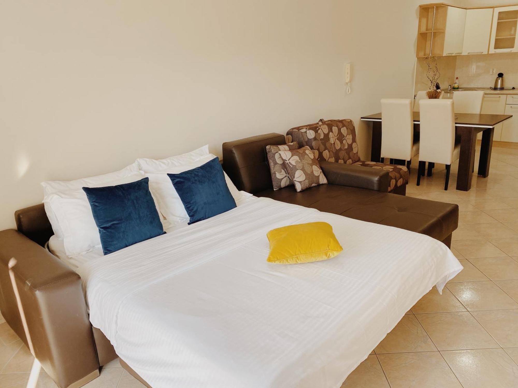 Sun Village Aparthotel Herceg Novi Værelse billede
