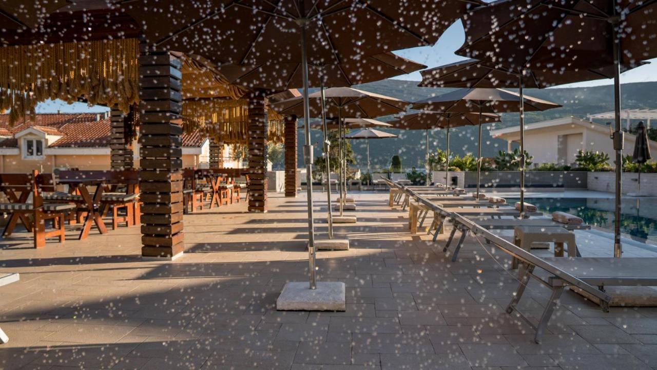 Sun Village Aparthotel Herceg Novi Eksteriør billede