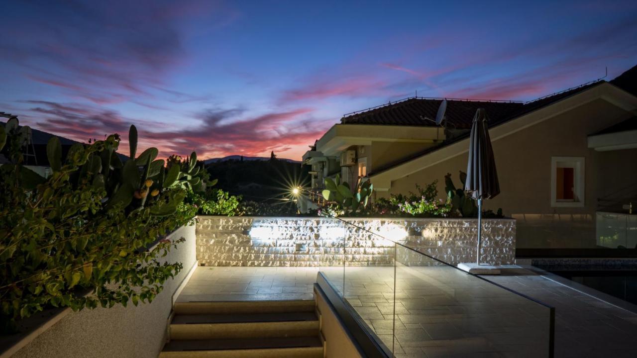 Sun Village Aparthotel Herceg Novi Eksteriør billede